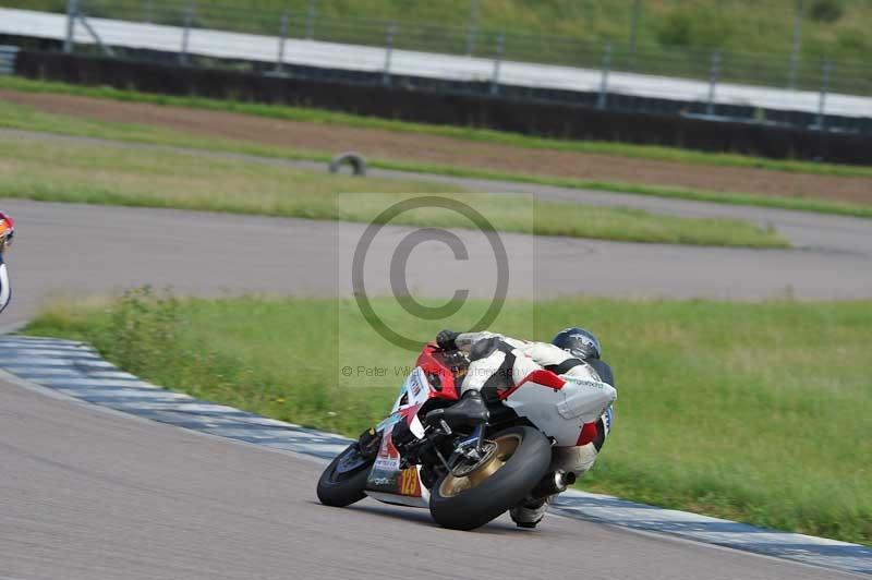 Motorcycle action photographs;Rockingham;Rockingham photographs;Trackday digital images;event digital images;eventdigitalimages;no limits trackday;peter wileman photography;rockingham corby northamptonshire;trackday;trackday photos