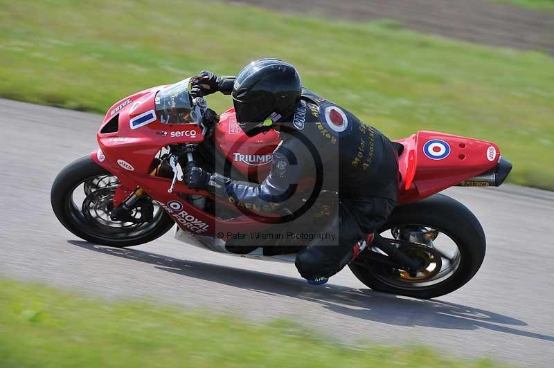 Motorcycle action photographs;Rockingham;Rockingham photographs;Trackday digital images;event digital images;eventdigitalimages;no limits trackday;peter wileman photography;rockingham corby northamptonshire;trackday;trackday photos