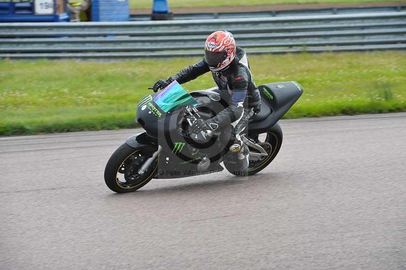 Motorcycle action photographs;Rockingham;Rockingham photographs;Trackday digital images;event digital images;eventdigitalimages;no limits trackday;peter wileman photography;rockingham corby northamptonshire;trackday;trackday photos