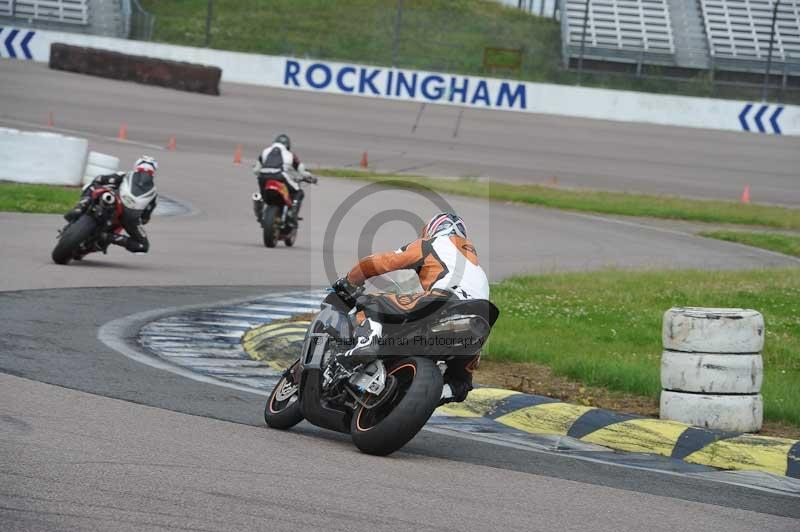 Motorcycle action photographs;Rockingham;Rockingham photographs;Trackday digital images;event digital images;eventdigitalimages;no limits trackday;peter wileman photography;rockingham corby northamptonshire;trackday;trackday photos