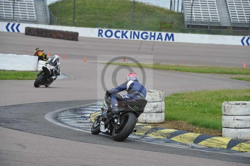 Motorcycle action photographs;Rockingham;Rockingham photographs;Trackday digital images;event digital images;eventdigitalimages;no limits trackday;peter wileman photography;rockingham corby northamptonshire;trackday;trackday photos