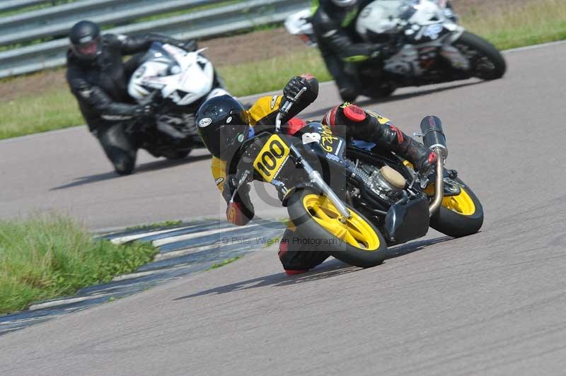 Motorcycle action photographs;Rockingham;Rockingham photographs;Trackday digital images;event digital images;eventdigitalimages;no limits trackday;peter wileman photography;rockingham corby northamptonshire;trackday;trackday photos