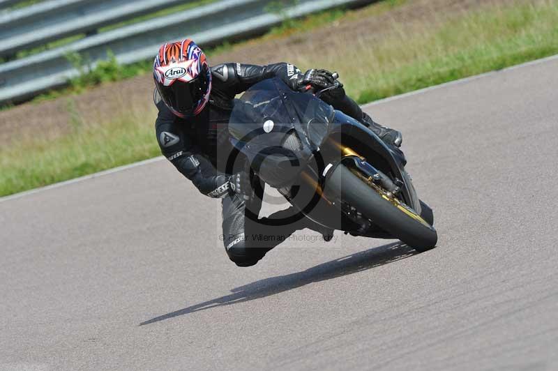 Motorcycle action photographs;Rockingham;Rockingham photographs;Trackday digital images;event digital images;eventdigitalimages;no limits trackday;peter wileman photography;rockingham corby northamptonshire;trackday;trackday photos