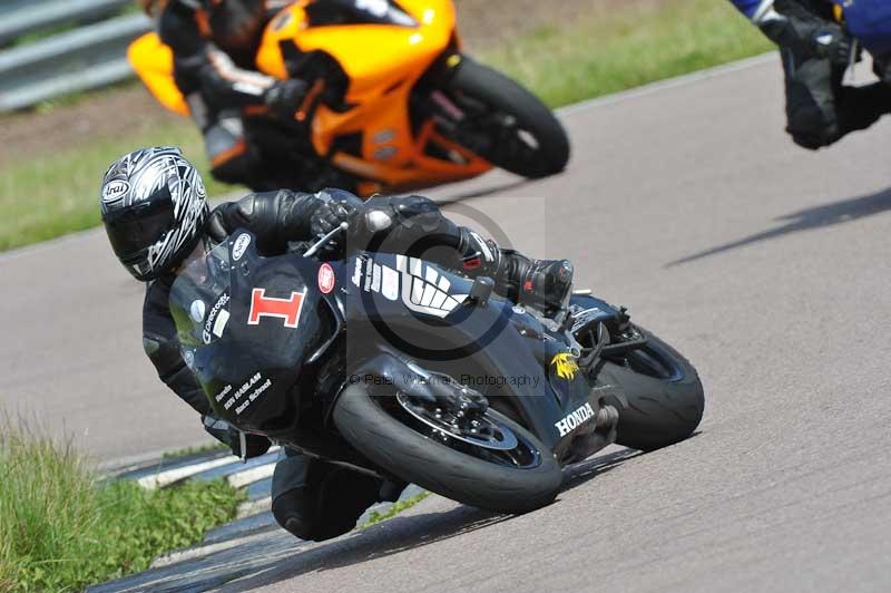 Motorcycle action photographs;Rockingham;Rockingham photographs;Trackday digital images;event digital images;eventdigitalimages;no limits trackday;peter wileman photography;rockingham corby northamptonshire;trackday;trackday photos