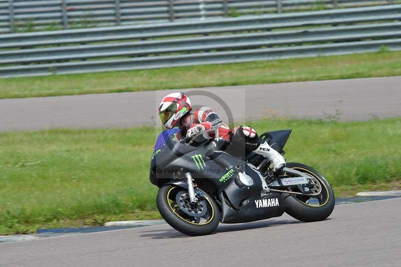 Motorcycle action photographs;Rockingham;Rockingham photographs;Trackday digital images;event digital images;eventdigitalimages;no limits trackday;peter wileman photography;rockingham corby northamptonshire;trackday;trackday photos