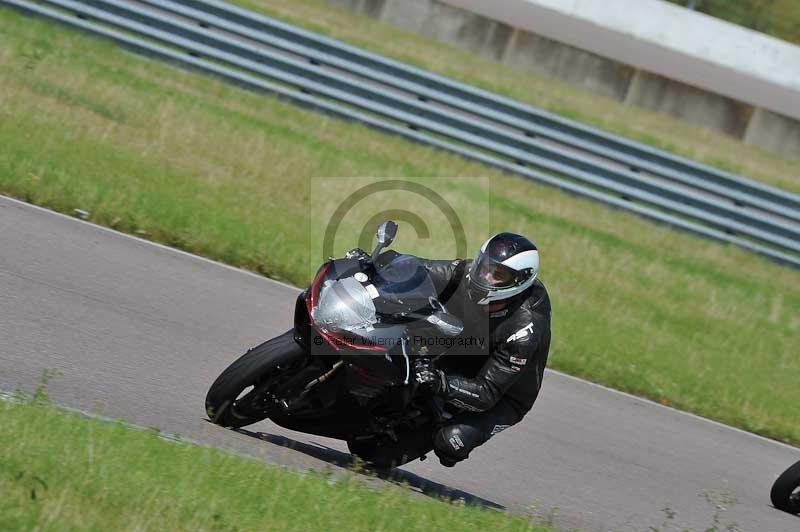 Motorcycle action photographs;Rockingham;Rockingham photographs;Trackday digital images;event digital images;eventdigitalimages;no limits trackday;peter wileman photography;rockingham corby northamptonshire;trackday;trackday photos