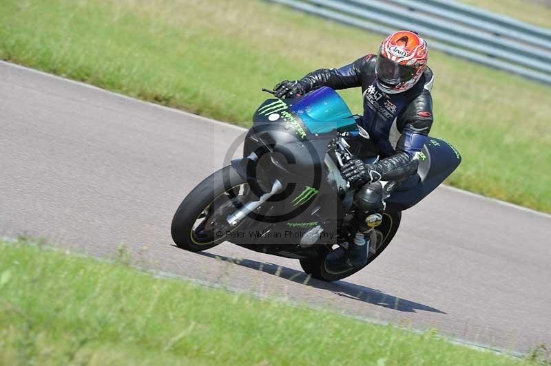 Motorcycle action photographs;Rockingham;Rockingham photographs;Trackday digital images;event digital images;eventdigitalimages;no limits trackday;peter wileman photography;rockingham corby northamptonshire;trackday;trackday photos