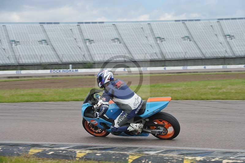 Motorcycle action photographs;Rockingham;Rockingham photographs;Trackday digital images;event digital images;eventdigitalimages;no limits trackday;peter wileman photography;rockingham corby northamptonshire;trackday;trackday photos