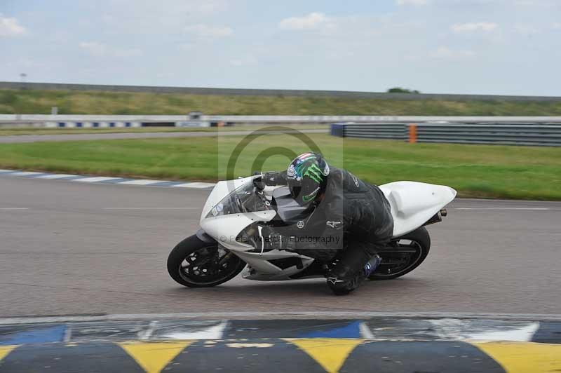 Motorcycle action photographs;Rockingham;Rockingham photographs;Trackday digital images;event digital images;eventdigitalimages;no limits trackday;peter wileman photography;rockingham corby northamptonshire;trackday;trackday photos