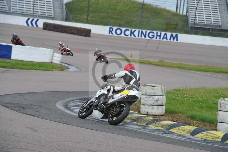 Motorcycle action photographs;Rockingham;Rockingham photographs;Trackday digital images;event digital images;eventdigitalimages;no limits trackday;peter wileman photography;rockingham corby northamptonshire;trackday;trackday photos