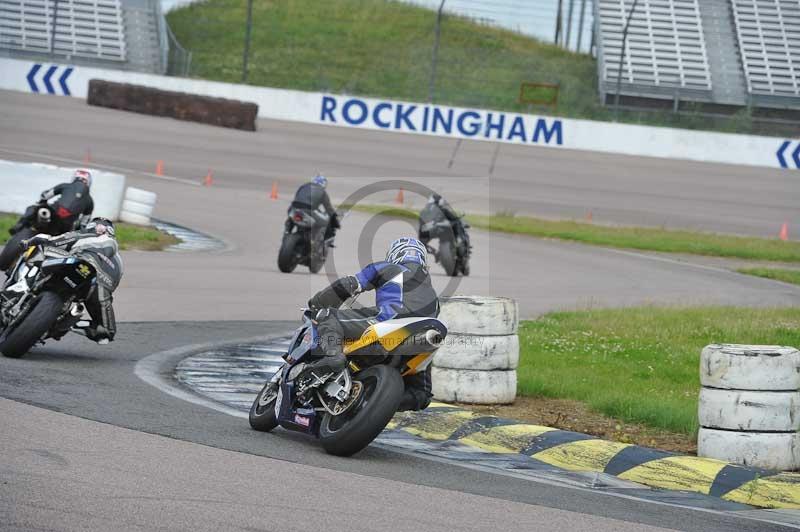 Motorcycle action photographs;Rockingham;Rockingham photographs;Trackday digital images;event digital images;eventdigitalimages;no limits trackday;peter wileman photography;rockingham corby northamptonshire;trackday;trackday photos