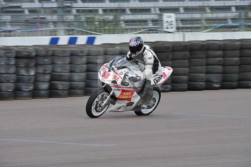 Motorcycle action photographs;Rockingham;Rockingham photographs;Trackday digital images;event digital images;eventdigitalimages;no limits trackday;peter wileman photography;rockingham corby northamptonshire;trackday;trackday photos