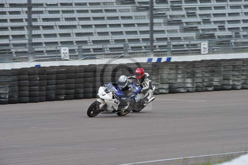 Motorcycle action photographs;Rockingham;Rockingham photographs;Trackday digital images;event digital images;eventdigitalimages;no limits trackday;peter wileman photography;rockingham corby northamptonshire;trackday;trackday photos