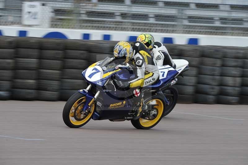 Motorcycle action photographs;Rockingham;Rockingham photographs;Trackday digital images;event digital images;eventdigitalimages;no limits trackday;peter wileman photography;rockingham corby northamptonshire;trackday;trackday photos