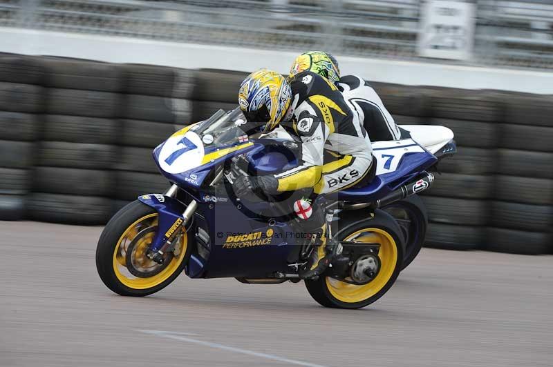 Motorcycle action photographs;Rockingham;Rockingham photographs;Trackday digital images;event digital images;eventdigitalimages;no limits trackday;peter wileman photography;rockingham corby northamptonshire;trackday;trackday photos