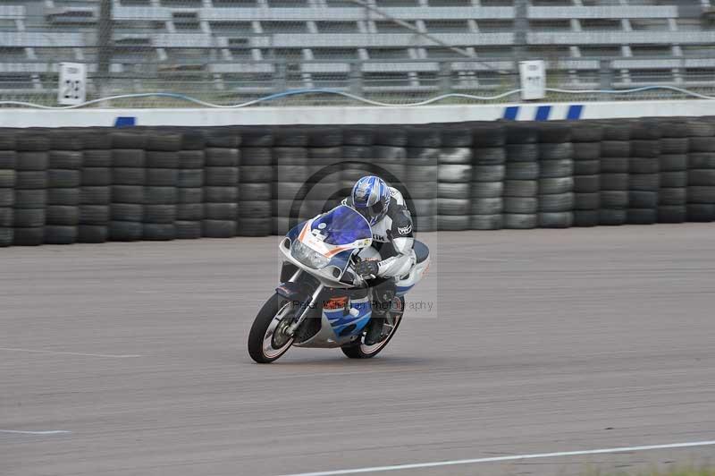 Motorcycle action photographs;Rockingham;Rockingham photographs;Trackday digital images;event digital images;eventdigitalimages;no limits trackday;peter wileman photography;rockingham corby northamptonshire;trackday;trackday photos