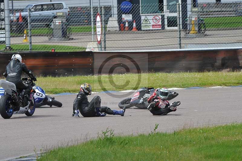 Motorcycle action photographs;Rockingham;Rockingham photographs;Trackday digital images;event digital images;eventdigitalimages;no limits trackday;peter wileman photography;rockingham corby northamptonshire;trackday;trackday photos