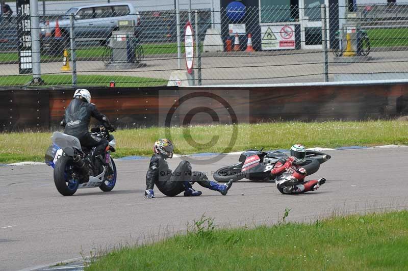 Motorcycle action photographs;Rockingham;Rockingham photographs;Trackday digital images;event digital images;eventdigitalimages;no limits trackday;peter wileman photography;rockingham corby northamptonshire;trackday;trackday photos