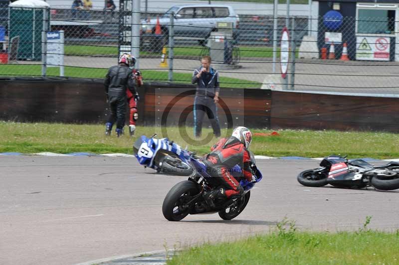 Motorcycle action photographs;Rockingham;Rockingham photographs;Trackday digital images;event digital images;eventdigitalimages;no limits trackday;peter wileman photography;rockingham corby northamptonshire;trackday;trackday photos