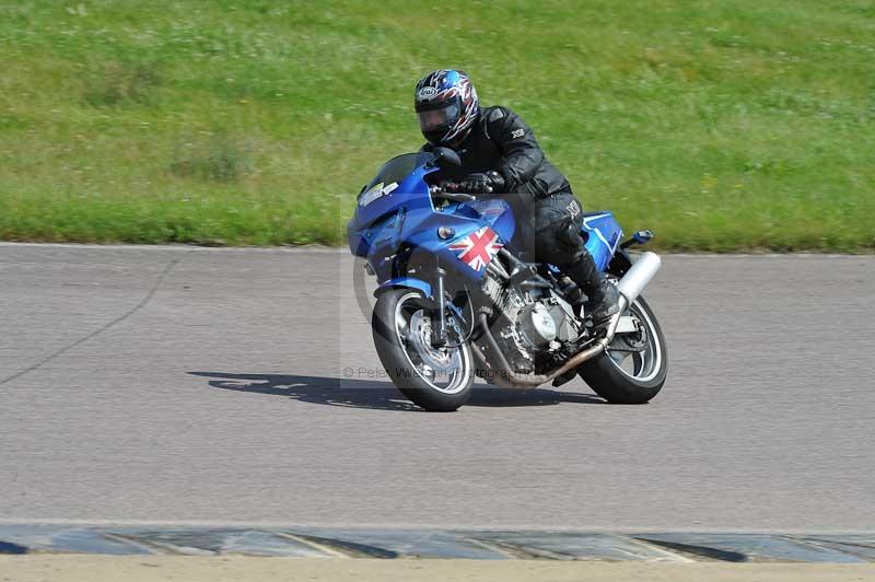 Motorcycle action photographs;Rockingham;Rockingham photographs;Trackday digital images;event digital images;eventdigitalimages;no limits trackday;peter wileman photography;rockingham corby northamptonshire;trackday;trackday photos