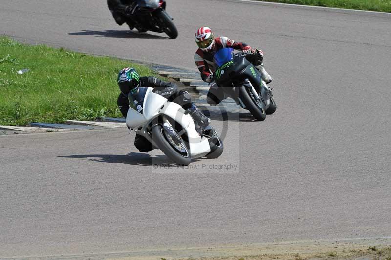 Motorcycle action photographs;Rockingham;Rockingham photographs;Trackday digital images;event digital images;eventdigitalimages;no limits trackday;peter wileman photography;rockingham corby northamptonshire;trackday;trackday photos