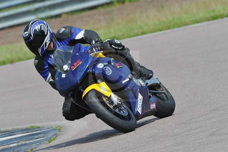 Motorcycle action photographs;Rockingham;Rockingham photographs;Trackday digital images;event digital images;eventdigitalimages;no limits trackday;peter wileman photography;rockingham corby northamptonshire;trackday;trackday photos