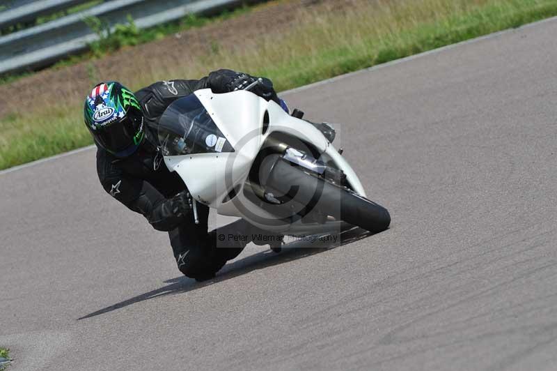 Motorcycle action photographs;Rockingham;Rockingham photographs;Trackday digital images;event digital images;eventdigitalimages;no limits trackday;peter wileman photography;rockingham corby northamptonshire;trackday;trackday photos