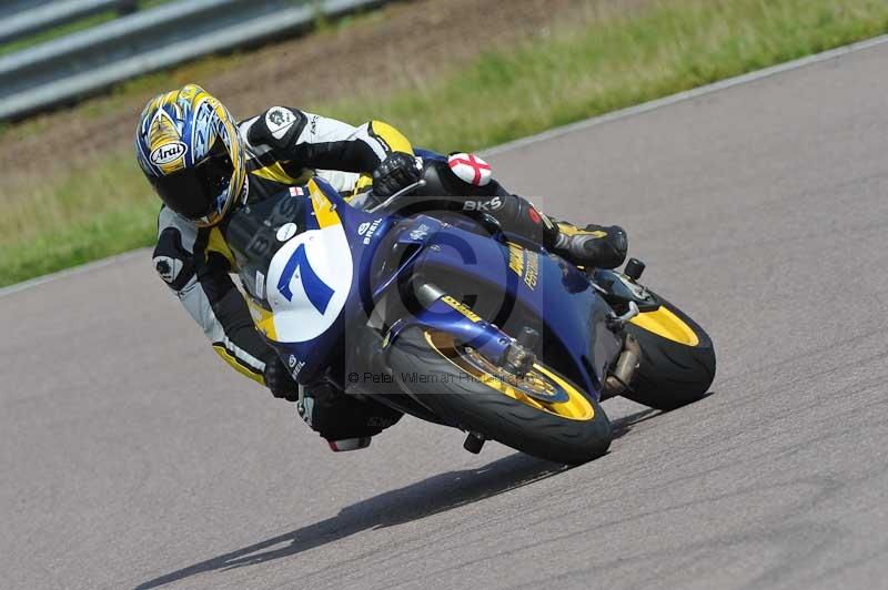 Motorcycle action photographs;Rockingham;Rockingham photographs;Trackday digital images;event digital images;eventdigitalimages;no limits trackday;peter wileman photography;rockingham corby northamptonshire;trackday;trackday photos