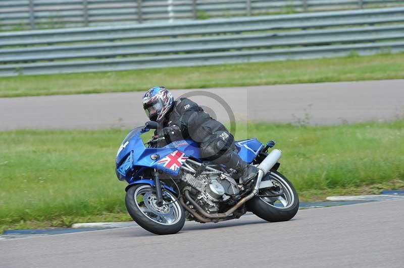 Motorcycle action photographs;Rockingham;Rockingham photographs;Trackday digital images;event digital images;eventdigitalimages;no limits trackday;peter wileman photography;rockingham corby northamptonshire;trackday;trackday photos