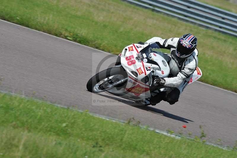 Motorcycle action photographs;Rockingham;Rockingham photographs;Trackday digital images;event digital images;eventdigitalimages;no limits trackday;peter wileman photography;rockingham corby northamptonshire;trackday;trackday photos