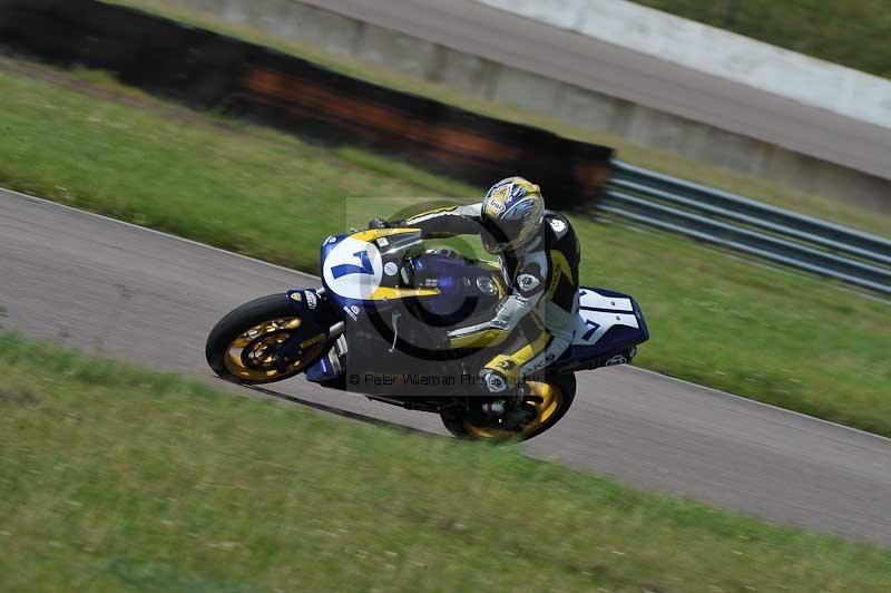 Motorcycle action photographs;Rockingham;Rockingham photographs;Trackday digital images;event digital images;eventdigitalimages;no limits trackday;peter wileman photography;rockingham corby northamptonshire;trackday;trackday photos