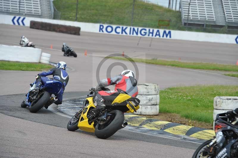 Motorcycle action photographs;Rockingham;Rockingham photographs;Trackday digital images;event digital images;eventdigitalimages;no limits trackday;peter wileman photography;rockingham corby northamptonshire;trackday;trackday photos