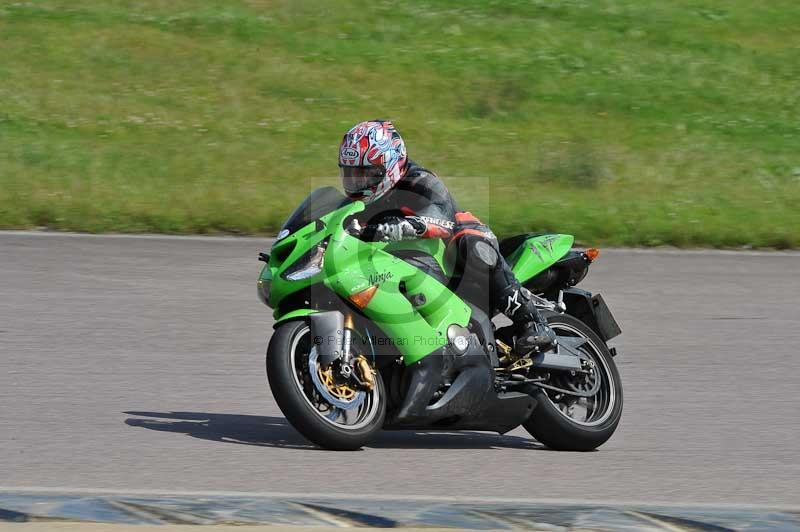 Motorcycle action photographs;Rockingham;Rockingham photographs;Trackday digital images;event digital images;eventdigitalimages;no limits trackday;peter wileman photography;rockingham corby northamptonshire;trackday;trackday photos