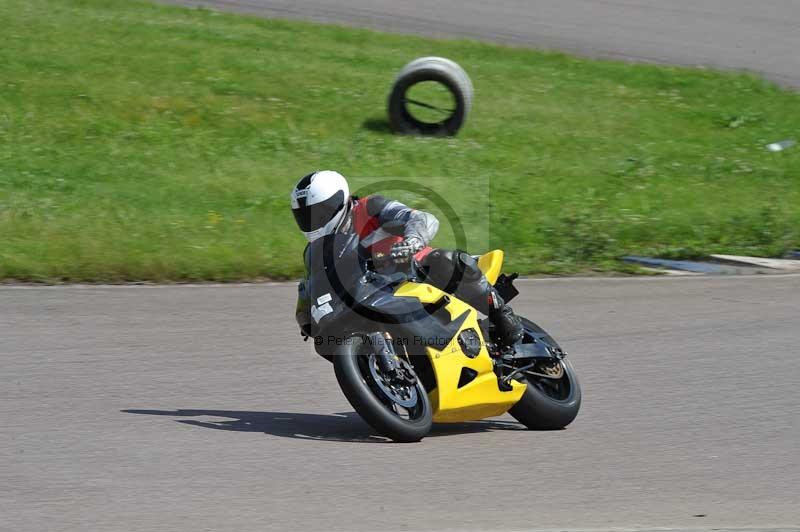 Motorcycle action photographs;Rockingham;Rockingham photographs;Trackday digital images;event digital images;eventdigitalimages;no limits trackday;peter wileman photography;rockingham corby northamptonshire;trackday;trackday photos