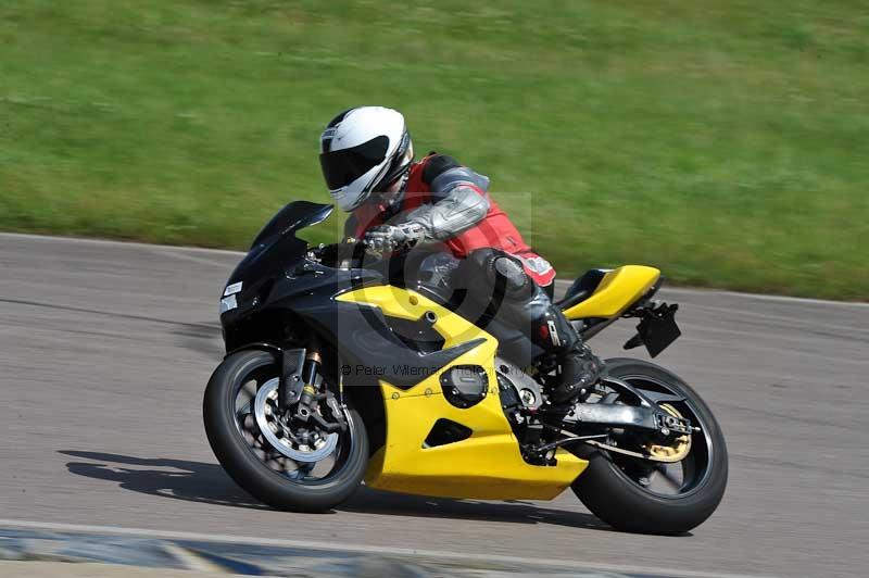 Motorcycle action photographs;Rockingham;Rockingham photographs;Trackday digital images;event digital images;eventdigitalimages;no limits trackday;peter wileman photography;rockingham corby northamptonshire;trackday;trackday photos