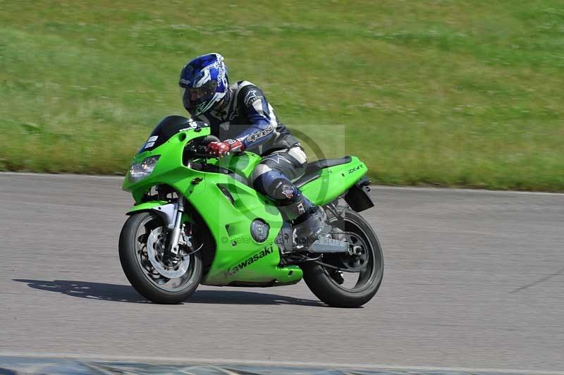 Motorcycle action photographs;Rockingham;Rockingham photographs;Trackday digital images;event digital images;eventdigitalimages;no limits trackday;peter wileman photography;rockingham corby northamptonshire;trackday;trackday photos