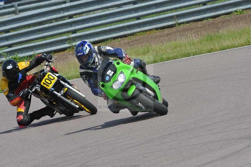 Motorcycle action photographs;Rockingham;Rockingham photographs;Trackday digital images;event digital images;eventdigitalimages;no limits trackday;peter wileman photography;rockingham corby northamptonshire;trackday;trackday photos