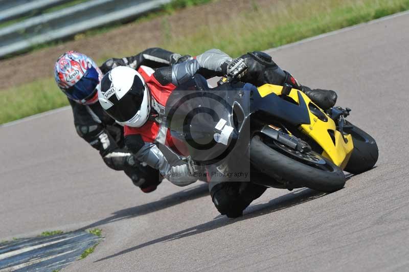 Motorcycle action photographs;Rockingham;Rockingham photographs;Trackday digital images;event digital images;eventdigitalimages;no limits trackday;peter wileman photography;rockingham corby northamptonshire;trackday;trackday photos