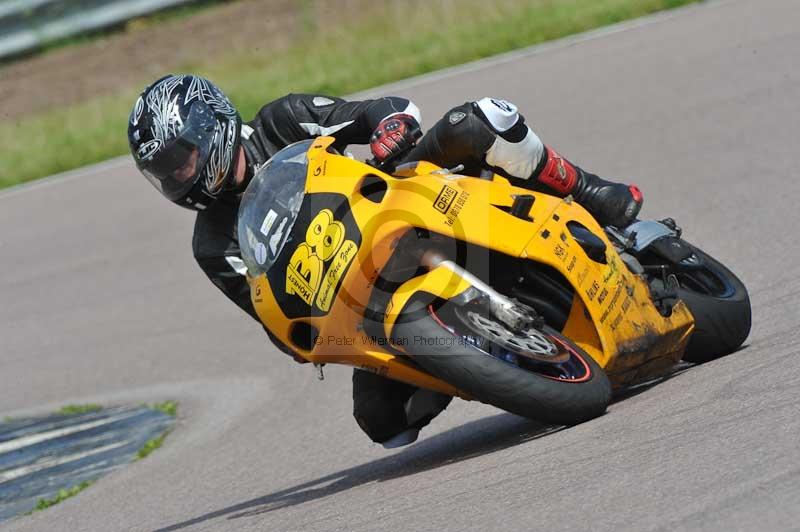 Motorcycle action photographs;Rockingham;Rockingham photographs;Trackday digital images;event digital images;eventdigitalimages;no limits trackday;peter wileman photography;rockingham corby northamptonshire;trackday;trackday photos