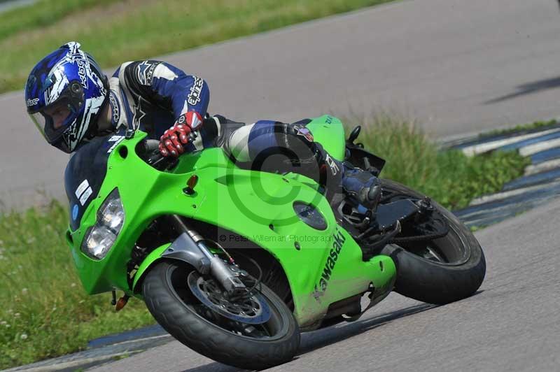 Motorcycle action photographs;Rockingham;Rockingham photographs;Trackday digital images;event digital images;eventdigitalimages;no limits trackday;peter wileman photography;rockingham corby northamptonshire;trackday;trackday photos