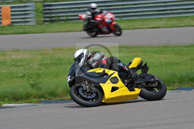 Motorcycle action photographs;Rockingham;Rockingham photographs;Trackday digital images;event digital images;eventdigitalimages;no limits trackday;peter wileman photography;rockingham corby northamptonshire;trackday;trackday photos