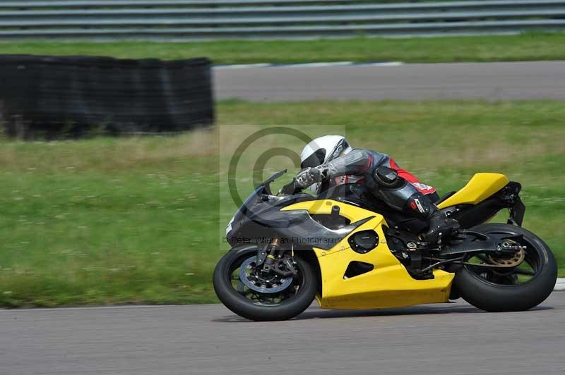 Motorcycle action photographs;Rockingham;Rockingham photographs;Trackday digital images;event digital images;eventdigitalimages;no limits trackday;peter wileman photography;rockingham corby northamptonshire;trackday;trackday photos