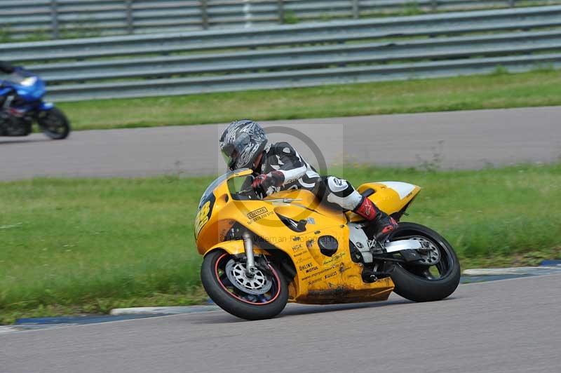 Motorcycle action photographs;Rockingham;Rockingham photographs;Trackday digital images;event digital images;eventdigitalimages;no limits trackday;peter wileman photography;rockingham corby northamptonshire;trackday;trackday photos