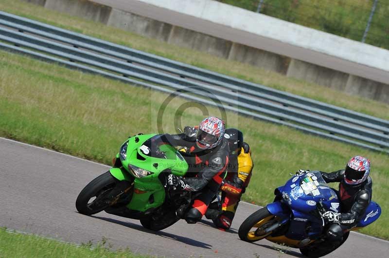 Motorcycle action photographs;Rockingham;Rockingham photographs;Trackday digital images;event digital images;eventdigitalimages;no limits trackday;peter wileman photography;rockingham corby northamptonshire;trackday;trackday photos