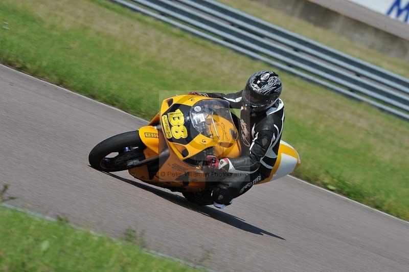 Motorcycle action photographs;Rockingham;Rockingham photographs;Trackday digital images;event digital images;eventdigitalimages;no limits trackday;peter wileman photography;rockingham corby northamptonshire;trackday;trackday photos