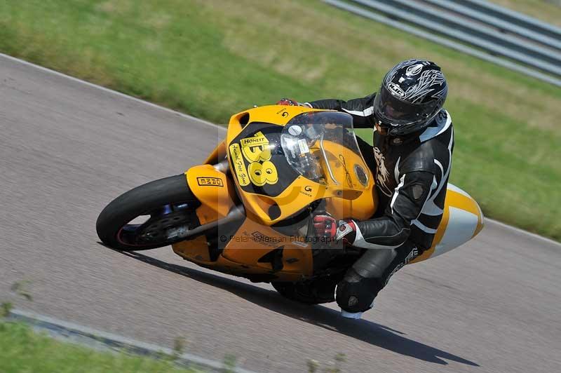 Motorcycle action photographs;Rockingham;Rockingham photographs;Trackday digital images;event digital images;eventdigitalimages;no limits trackday;peter wileman photography;rockingham corby northamptonshire;trackday;trackday photos