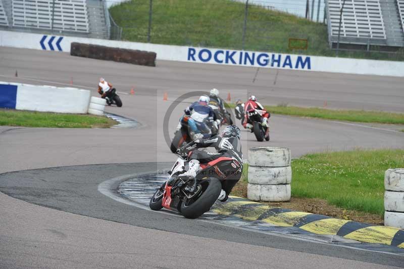 Motorcycle action photographs;Rockingham;Rockingham photographs;Trackday digital images;event digital images;eventdigitalimages;no limits trackday;peter wileman photography;rockingham corby northamptonshire;trackday;trackday photos