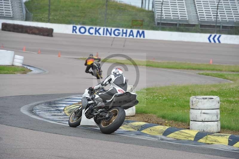 Motorcycle action photographs;Rockingham;Rockingham photographs;Trackday digital images;event digital images;eventdigitalimages;no limits trackday;peter wileman photography;rockingham corby northamptonshire;trackday;trackday photos