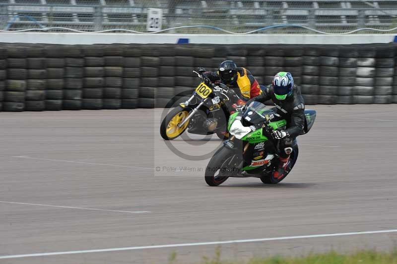 Motorcycle action photographs;Rockingham;Rockingham photographs;Trackday digital images;event digital images;eventdigitalimages;no limits trackday;peter wileman photography;rockingham corby northamptonshire;trackday;trackday photos