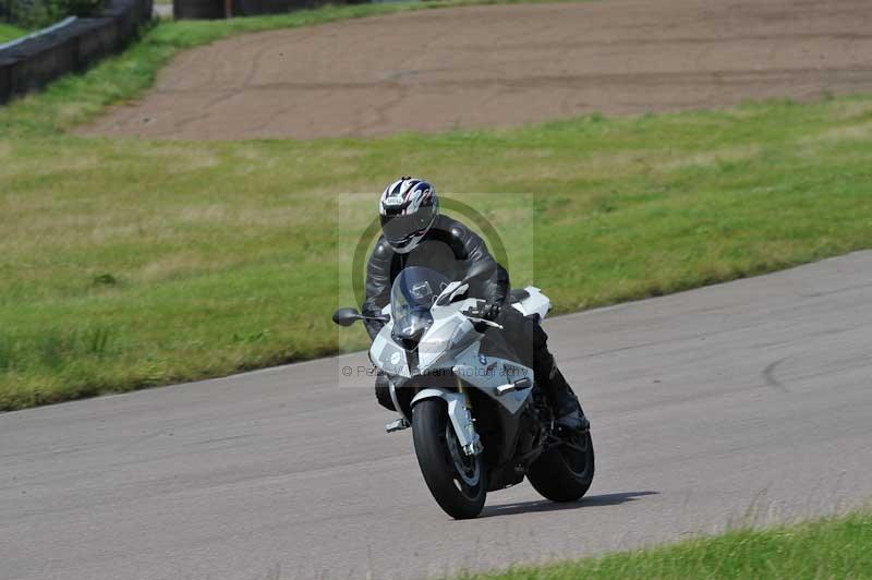 Motorcycle action photographs;Rockingham;Rockingham photographs;Trackday digital images;event digital images;eventdigitalimages;no limits trackday;peter wileman photography;rockingham corby northamptonshire;trackday;trackday photos